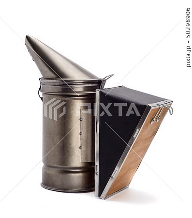 Chimney for flashing bees. The beekeeper's tool. Chimney for flashing bees. The beekeeper's tool. 50298906