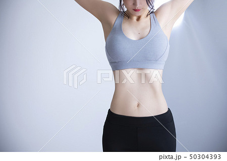 若い女性・エクササイズ 若い女性・エクササイズ 50304393