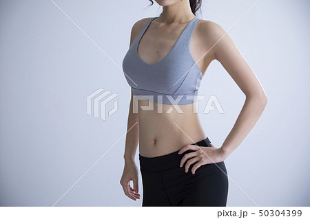若い女性・エクササイズ 50304399