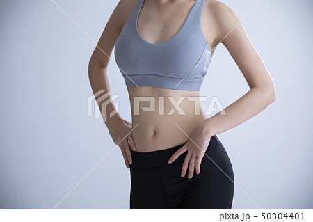 若い女性・エクササイズ 50304401