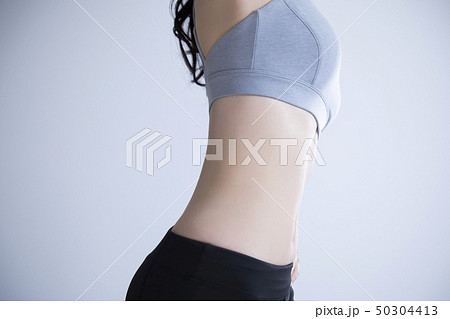 若い女性・エクササイズ 50304413