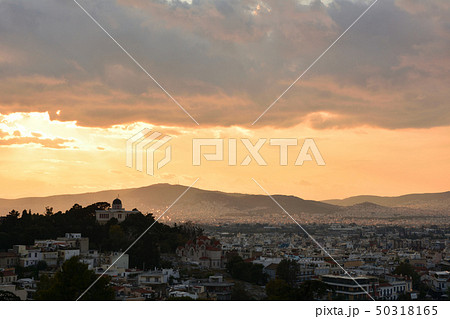 アクロポリス遺跡（夕焼け）　アテネ　ギリシャ 50318165