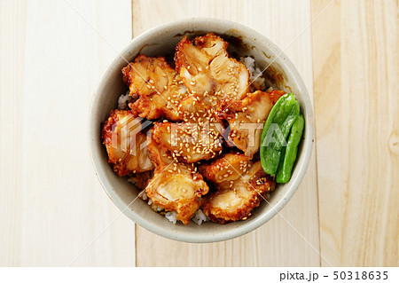 唐揚げ丼 50318635