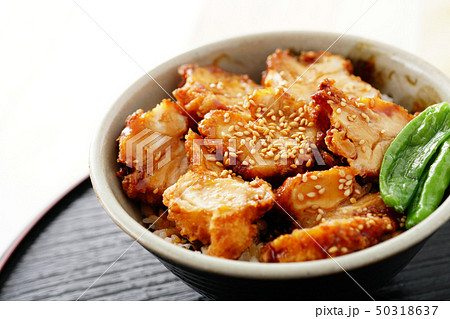 唐揚げ丼 50318637