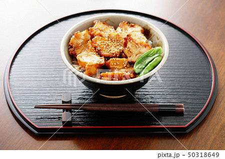 唐揚げ丼 50318649