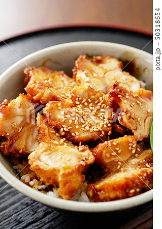 唐揚げ丼 50318654