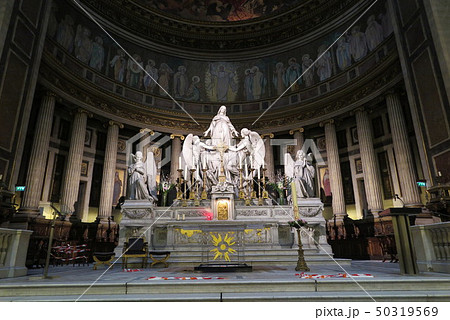 パリのマドレーヌ寺院(L'église de la Madeleine) 50319569