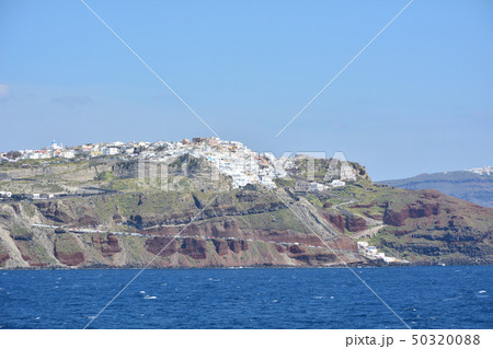 フェリーから見たサントリーニ島 ギリシャ フェリーから見たサントリーニ島 ギリシャ 50320088