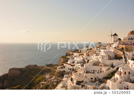 イア（夕焼け）　サントリーニ島　ギリシャ 50320095