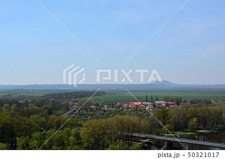 チェコの風景 - ジープ山、ムニェルニーク、チェコ 50321017