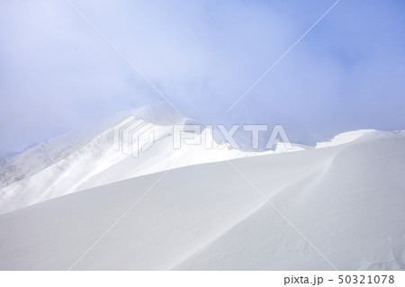 野伏ヶ岳山頂から橋立峠方面の風景！（岐阜県郡上市白鳥町石徹白)※作品コメント欄に撮影位置 50321078
