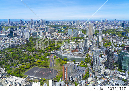 東京風景　2019　春　新緑　青空　六本木から望む新宿　池袋　方面 50321547