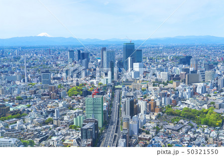 富士山と渋谷　東京風景　2019　春　新緑　青空 50321550