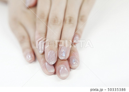 ジェルネイル薄いパープル 50335386