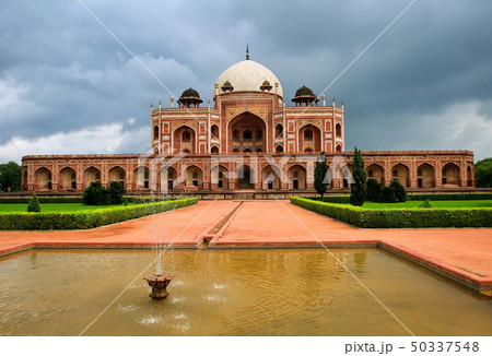 Humayun's tomb in New Delhi, India Humayun's tomb in New Delhi, India 50337548