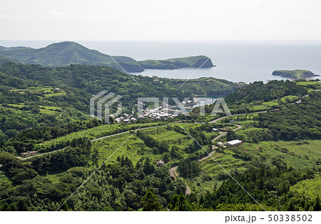 アカハゲ山に至る隠岐知夫里島の景色 アカハゲ山に至る隠岐知夫里島の景色 50338502