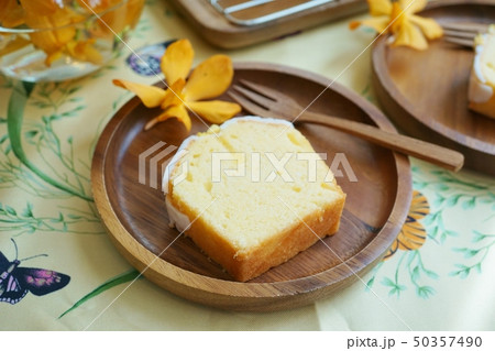 レモンのパウンドケーキ、バターケーキ、ウィークエンドシトロン 50357490