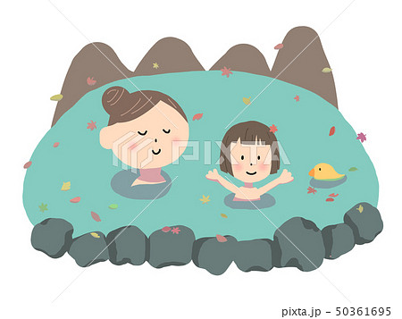 山と露天風呂で入浴する女性と子供 50361695