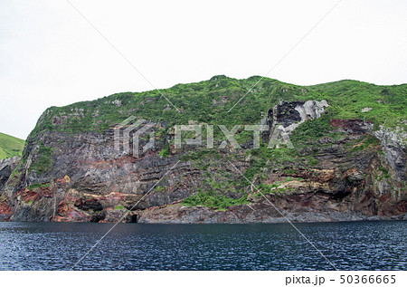 隠岐知夫里島の断崖絶壁の景色 隠岐知夫里島の断崖絶壁の景色 50366665
