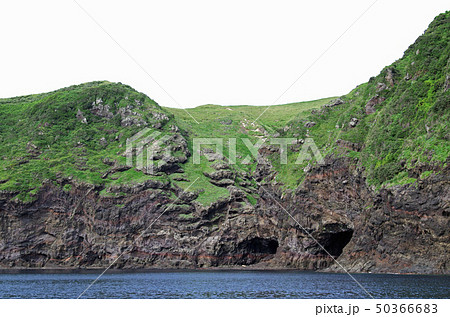 隠岐知夫里島の断崖絶壁の景色 隠岐知夫里島の断崖絶壁の景色 50366683