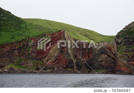 隠岐知夫里島の断崖絶壁の景色 隠岐知夫里島の断崖絶壁の景色 50366687