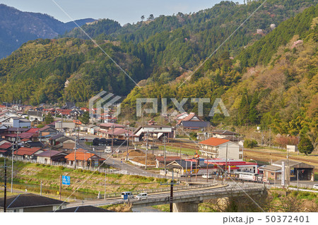 島根県(山陰)の小京都 津和野駅周辺の街並み 50372401