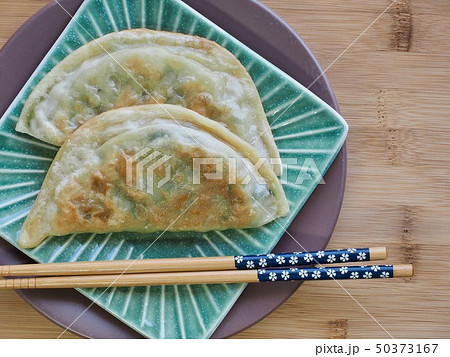 餃子 焼き餃子 食べ物 50373167