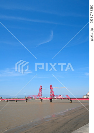 青空と筑後川昇開橋の風景 50377860