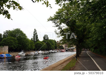 ヨーク　ウーズ川 50379010