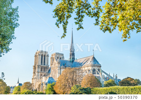 Notre Dame de Paris Notre Dame de Paris 50390370