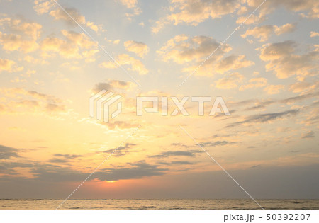 日の出　5月上旬　久慈浜海岸　茨城県日立市 50392207