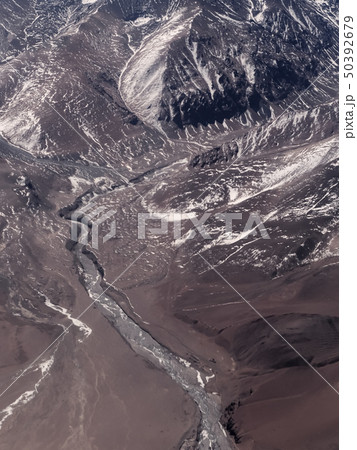 チベット高原・ヒマラヤ山脈 空撮 / Tibetan plateau from sky 50392679