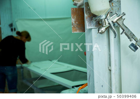 painting the door, the production of metal doors painting the door, the production of metal doors 50399406
