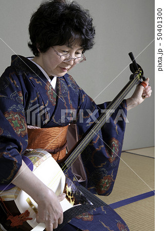 三味線の稽古 50401300