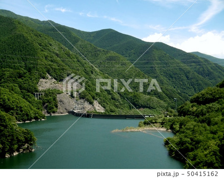 水殿ダムのダム湖 水殿ダムのダム湖 50415162