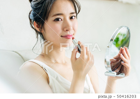 女性 メイク 化粧 リップ 口紅 50416203