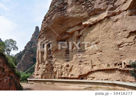 中国 甘粛省 蘭州 炳霊寺の絶壁の磨崖仏の回廊 中国 甘粛省 蘭州 炳霊寺の絶壁の磨崖仏の回廊 50416277