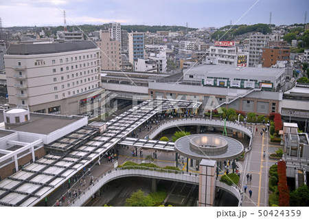 日本の川崎都市景観　溝の口駅や武蔵溝ノ口駅（画面左）などを望む 50424359