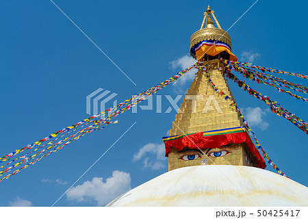 The close-up shot to the eye of the Boudhanath 50425417