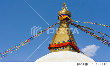 The close-up shot to the eye of the Boudhanath The close-up shot to the eye of the Boudhanath 50425418