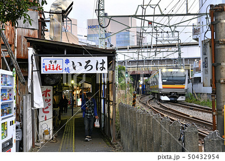 日本の川崎都市景観 溝の口のレトロな商店街などを望む 日本の川崎都市景観 溝の口のレトロな商店街などを望む 50432954