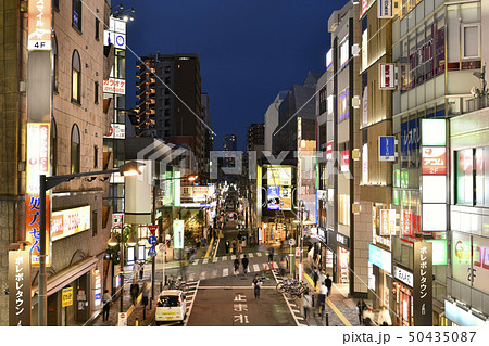 日本の川崎都市景観　武蔵溝ノ口駅（溝の口駅)前のポレポレタウンを望む 50435087