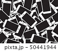 たくさんの廃棄されたスマートフォン 50441944