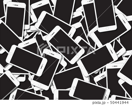 たくさんの廃棄されたスマートフォン 50441944