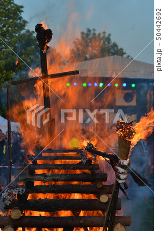 魔女の火炙り祭り - プラハ チェコ共和国 50442692