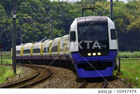 大カーブを通過するBOSO VIEW EXPRESS 255系・特急しおさい 50447474