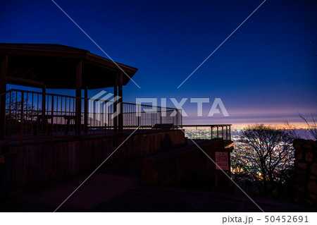 《兵庫県》日本三大夜景・掬星台《夜明け前》 50452691