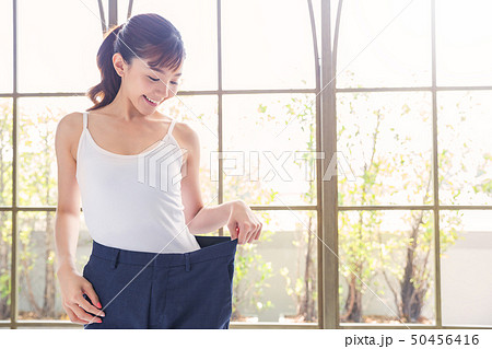 女性　ダイエット 50456416