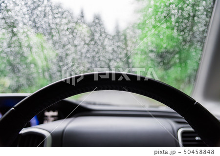 雨の日のドライブ 雨の日のドライブ 50458848