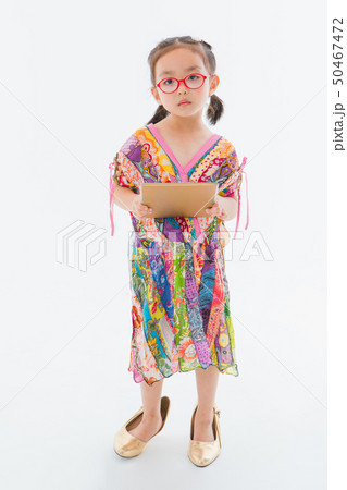 Little girl playing 50467472